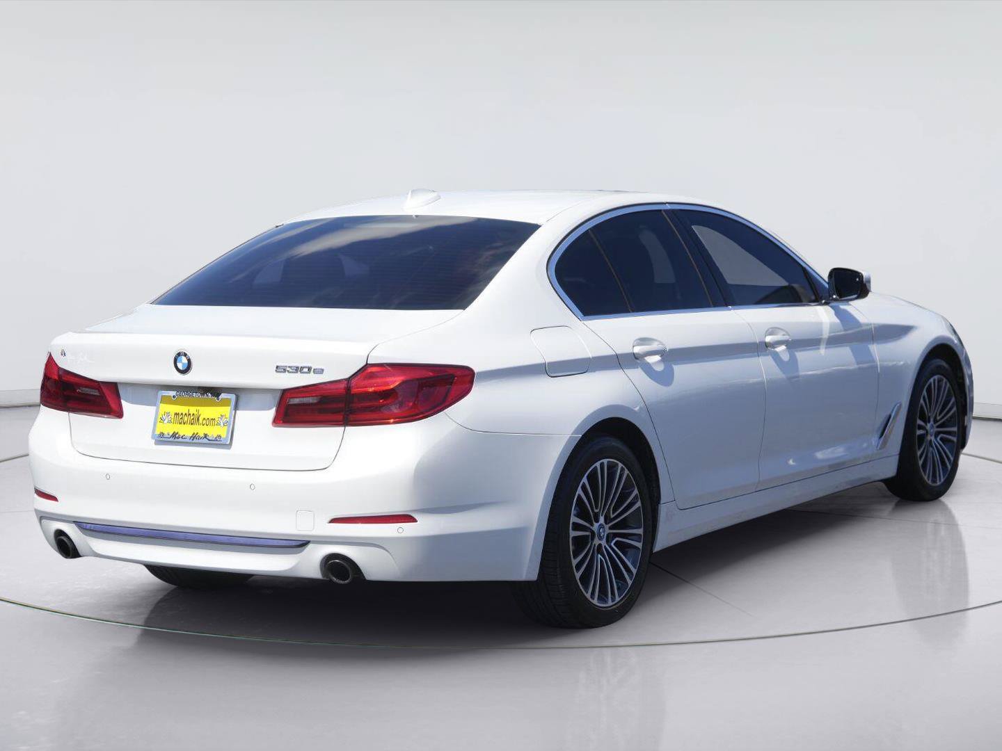 Used 2019 BMW 530e xDrive AWD/4WD image 6