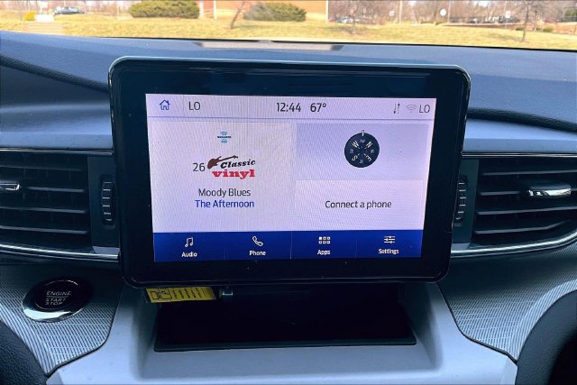 Certified 2024 Ford Explorer XLT w/ Equipment Group 202A AWD/4WD image 15