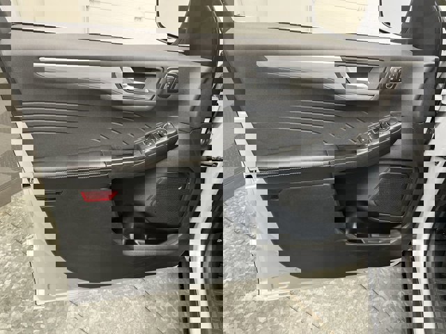 Certified 2025 Ford Escape Platinum image 21