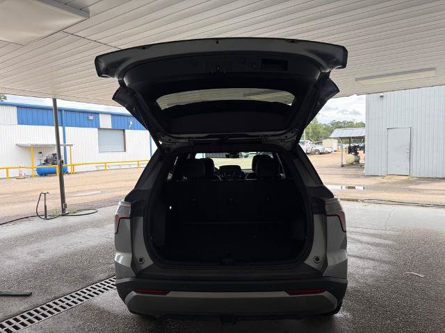 Used 2025 Chevrolet Equinox LT w/ Convenience Package II FWD image 24