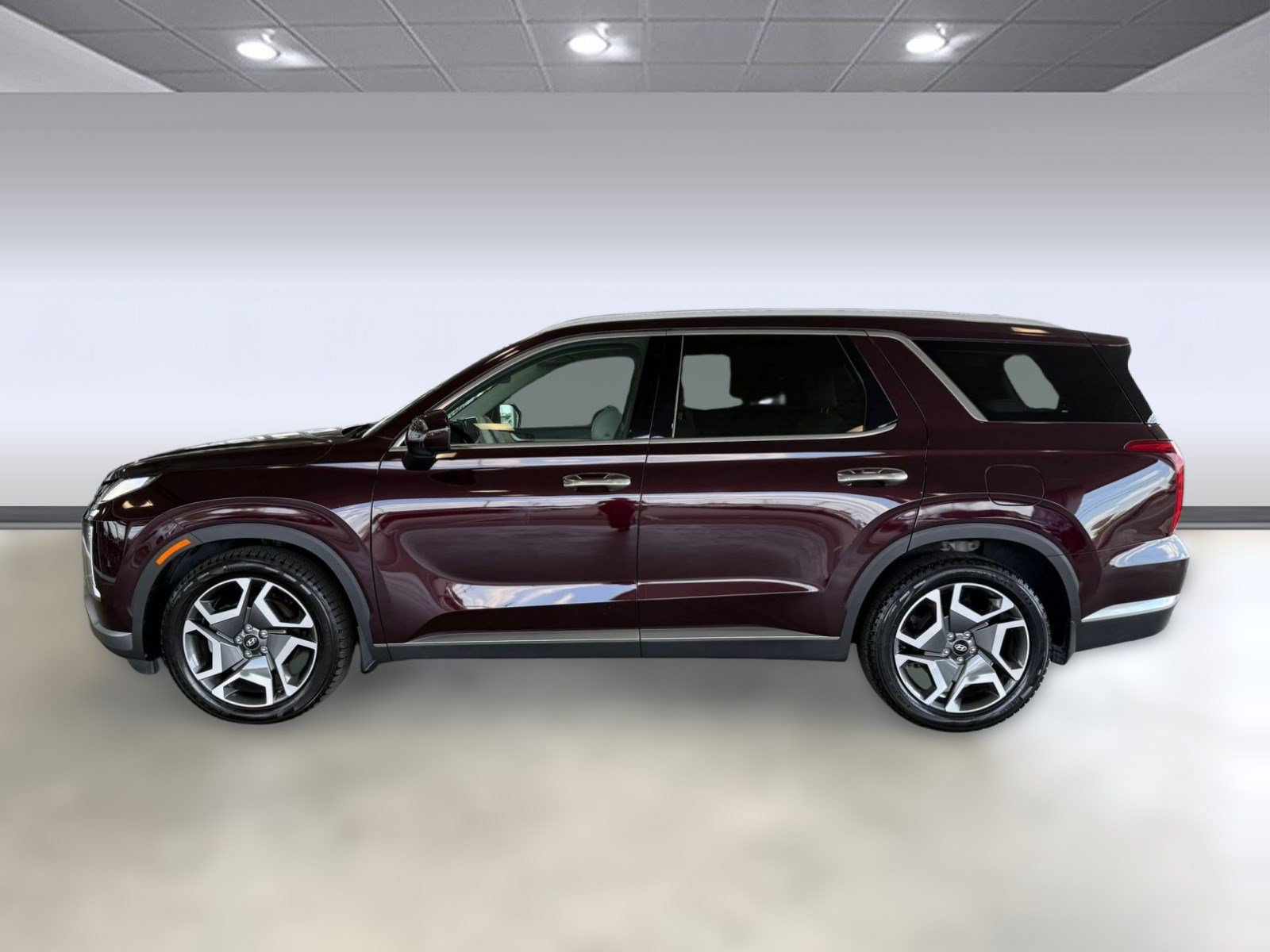Used 2024 Hyundai Palisade Limited FWD image 2