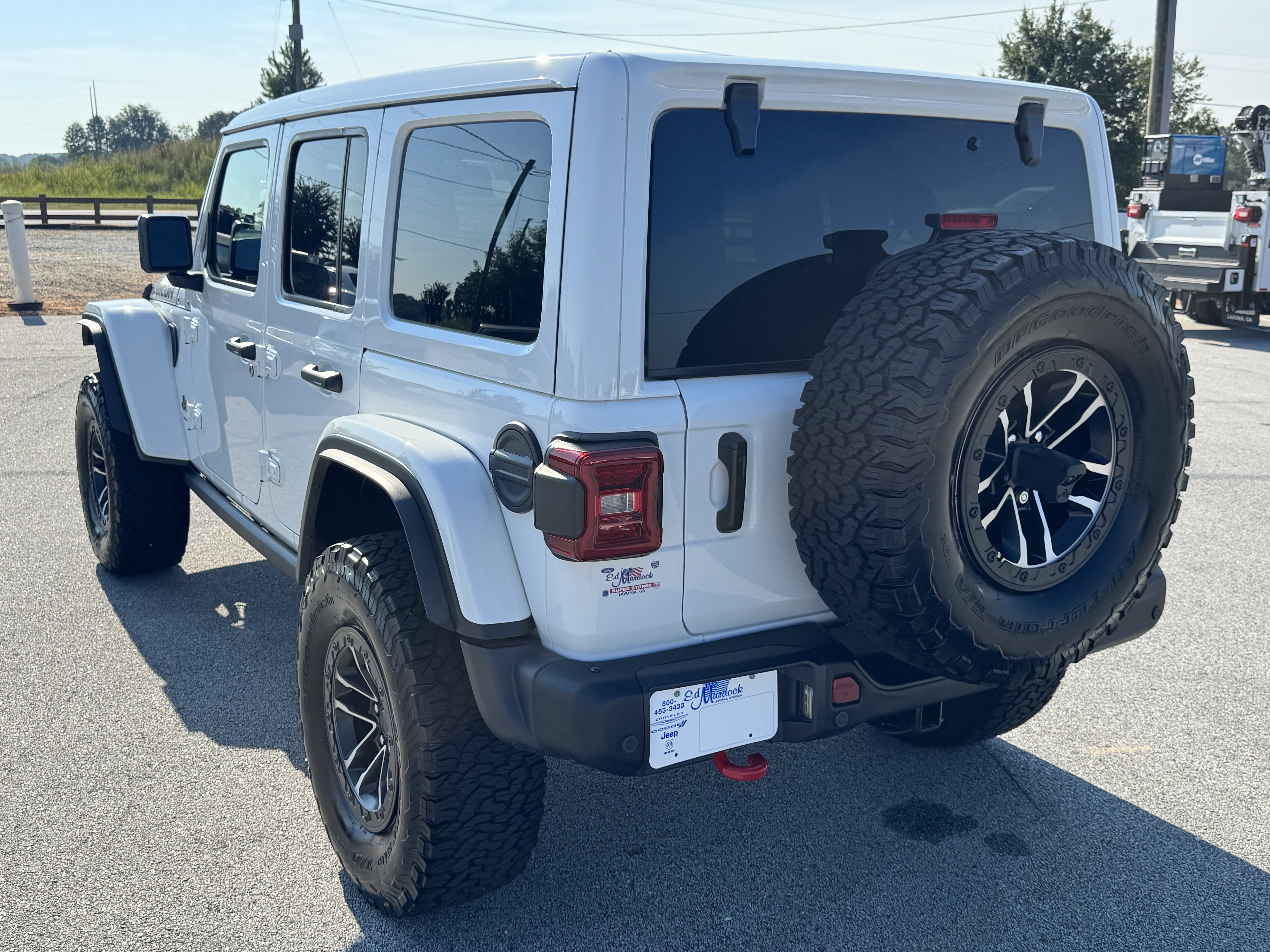 Used 2024 Jeep Wrangler Unlimited Rubicon AWD/4WD image 7