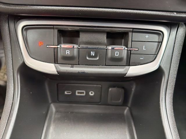 Used 2024 GMC Terrain SLE image 30