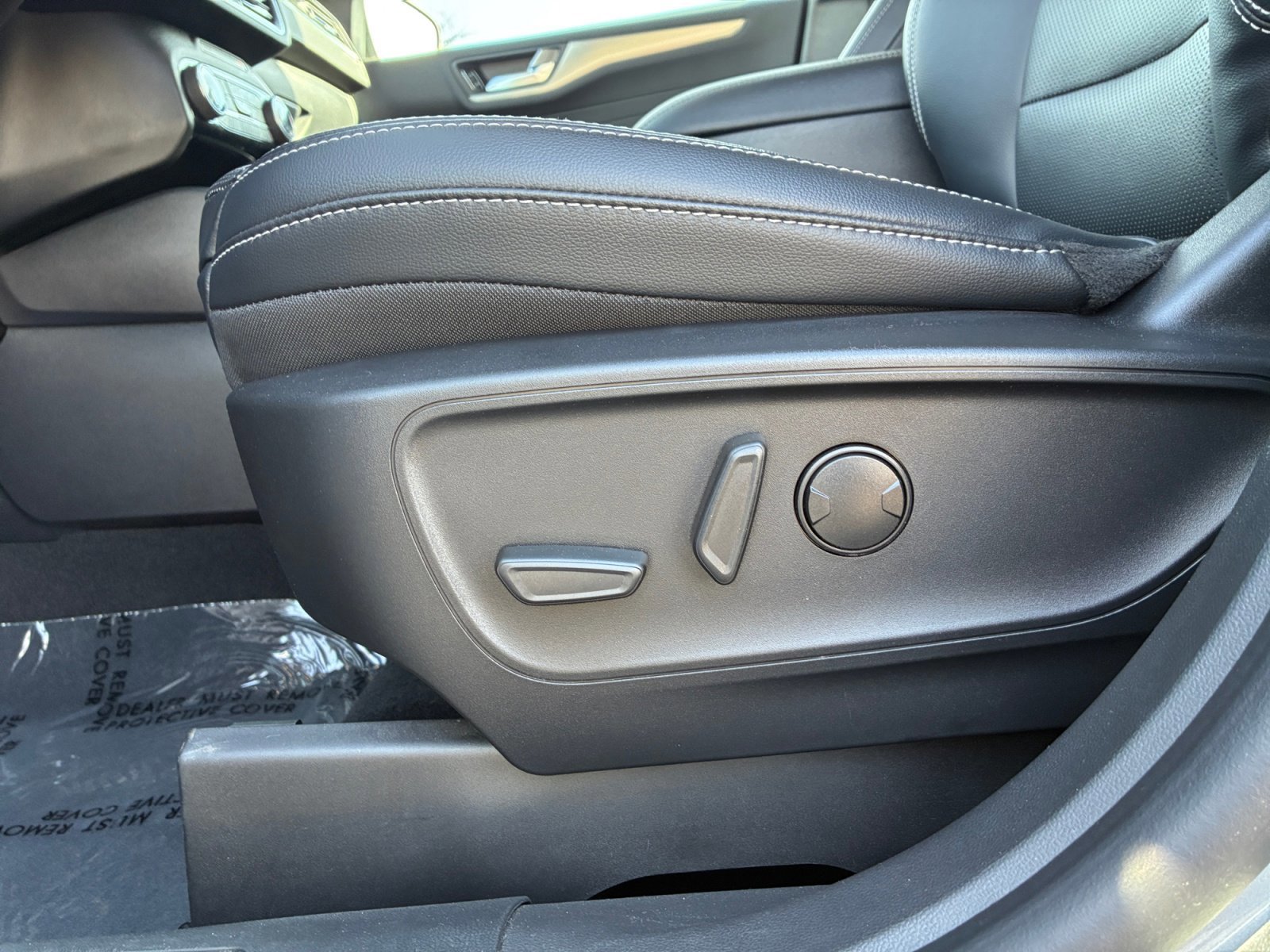 Certified 2022 Ford Escape Titanium image 14