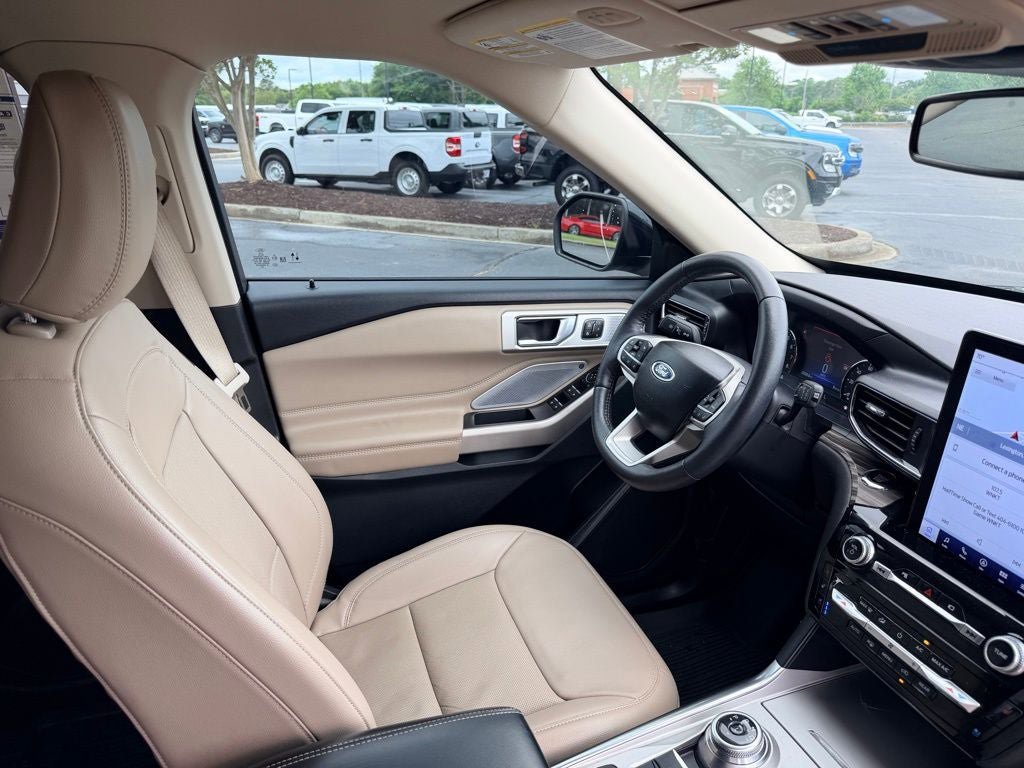 Certified 2023 Ford Explorer Limited w/ Limited Technology Package RWD image 14