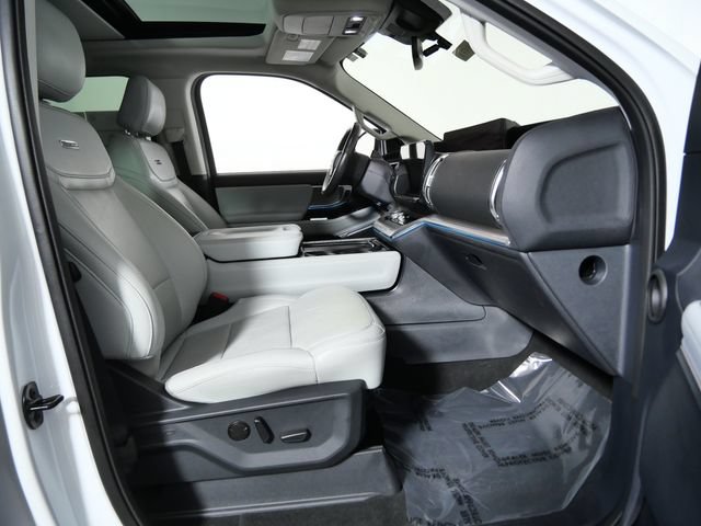 Certified 2025 Ford Expedition Max Platinum AWD/4WD image 11