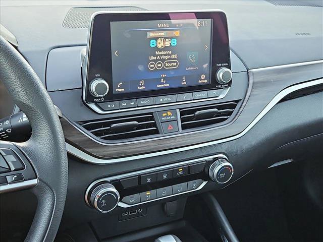 Used 2023 Nissan Altima 2.5 SV FWD image 14