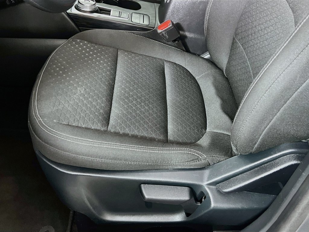 Certified 2025 Ford Escape Active AWD/4WD image 20