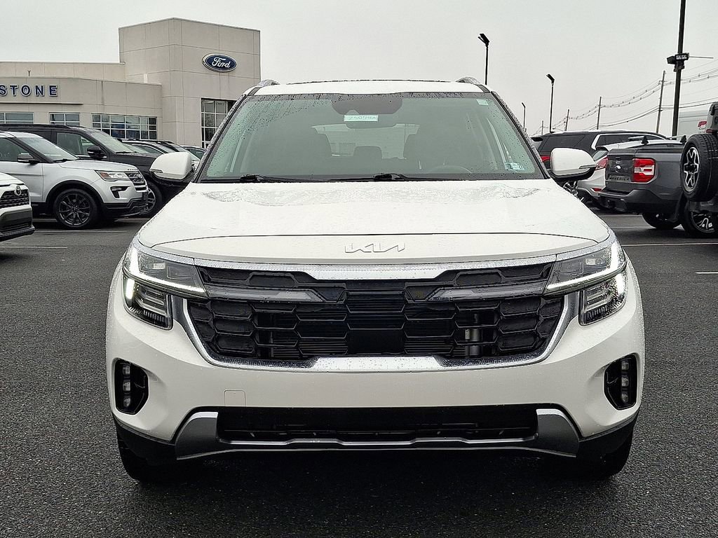 Used 2024 Kia Seltos SX w/ SX Sunroof Package image 7