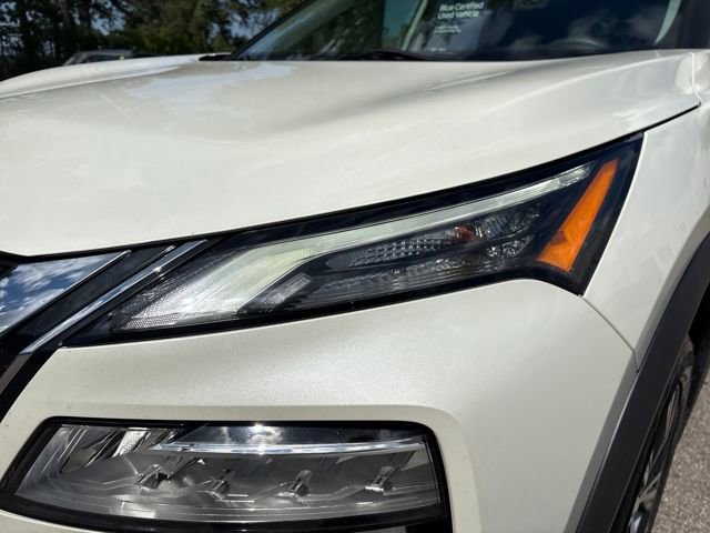 Used 2023 Nissan Rogue SV image 40