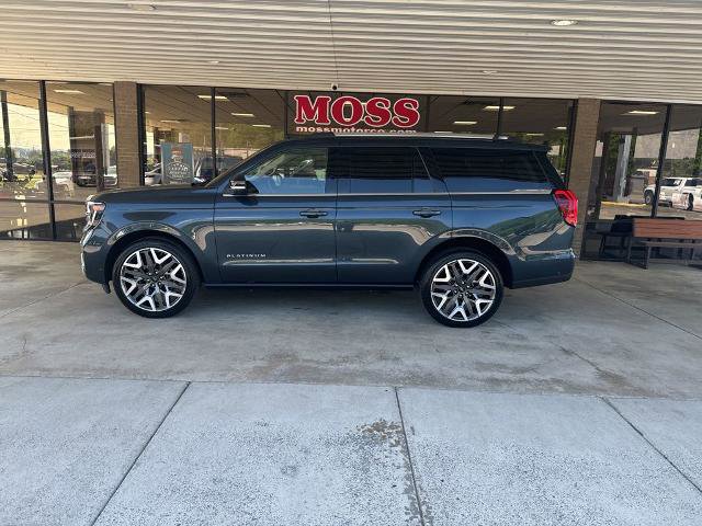 Certified 2025 Ford Expedition Platinum w/ Platinum Ultimate Package AWD/4WD image 7