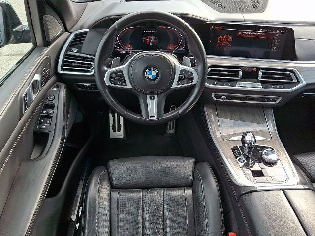 Used 2021 BMW X5 M50i w/ Executive Package image 11