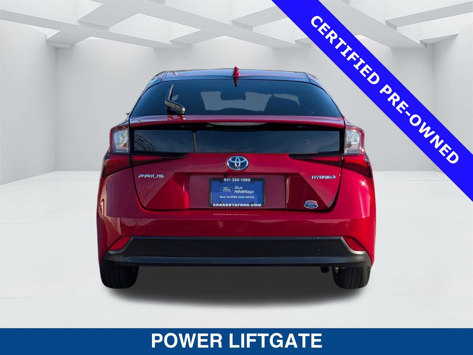 Used 2022 Toyota Prius LE image 4