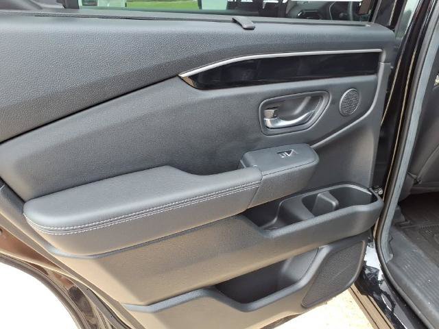 Used 2025 Honda Pilot Touring image 15