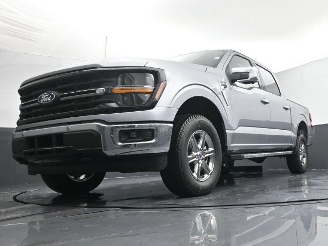 Certified 2025 Ford F150 XLT w/ Equipment Group 302A MID AWD/4WD image 27