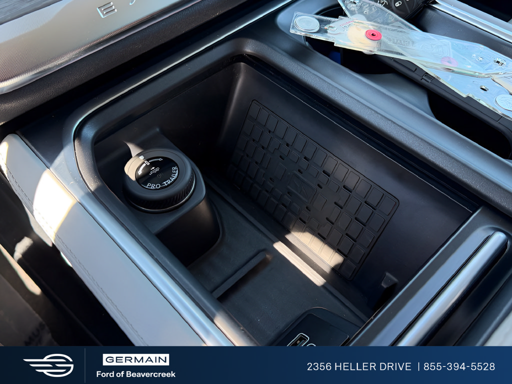 Certified 2025 Ford Expedition Platinum AWD/4WD image 15