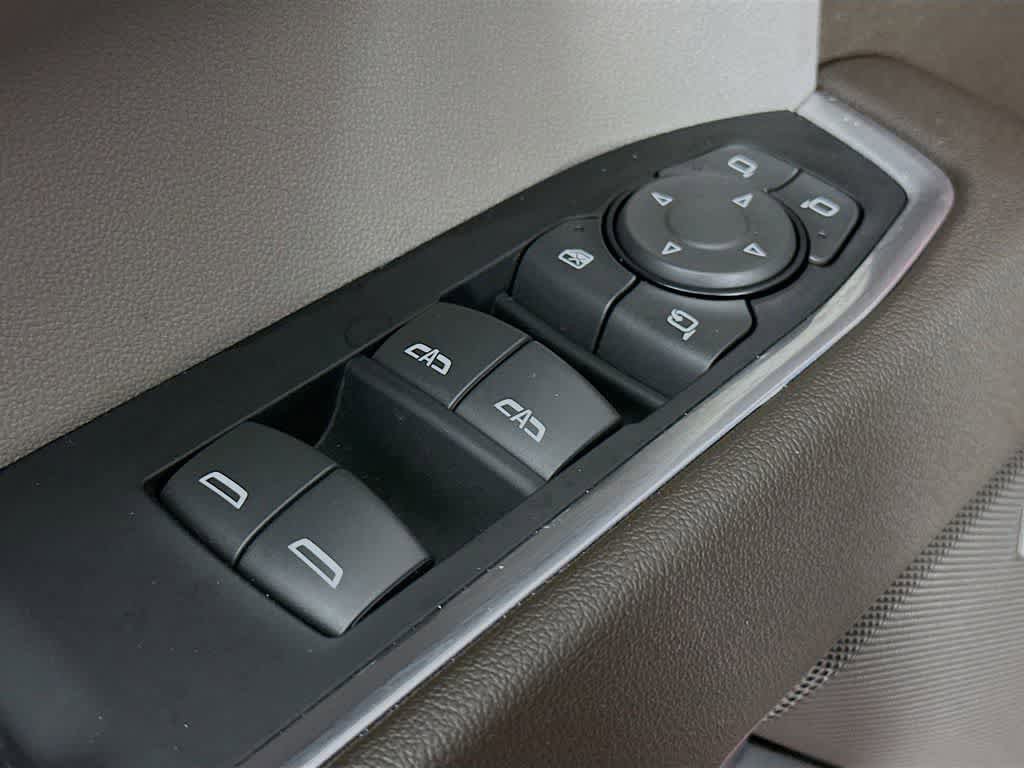 Used 2022 GMC Sierra 1500 SLT w/ SLT Premium Plus Package AWD/4WD image 29