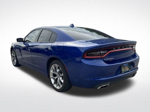 Used 2022 Dodge Charger SXT w/ Plus Group RWD image 6