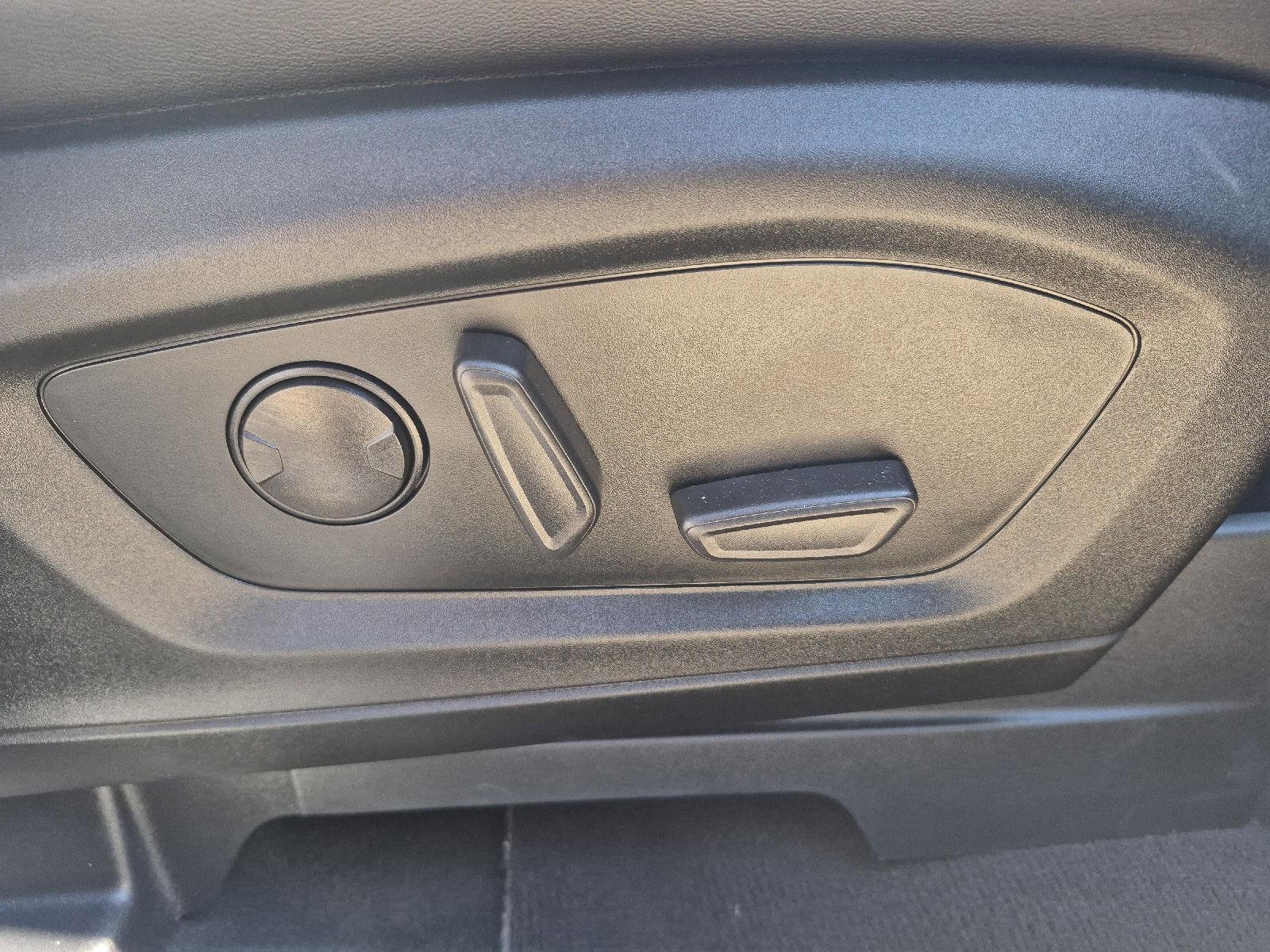 Certified 2022 Ford Explorer XLT w/ Equipment Group 202A image 27