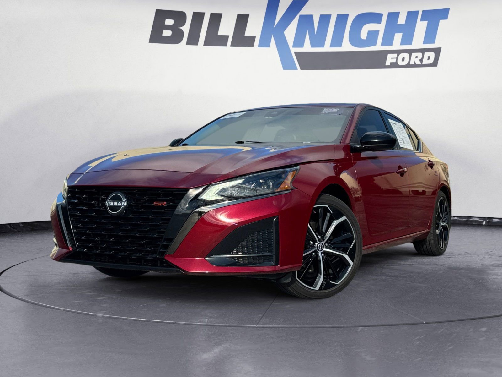 Used 2024 Nissan Altima 2.5 SR w/ SR Premium Package image 1