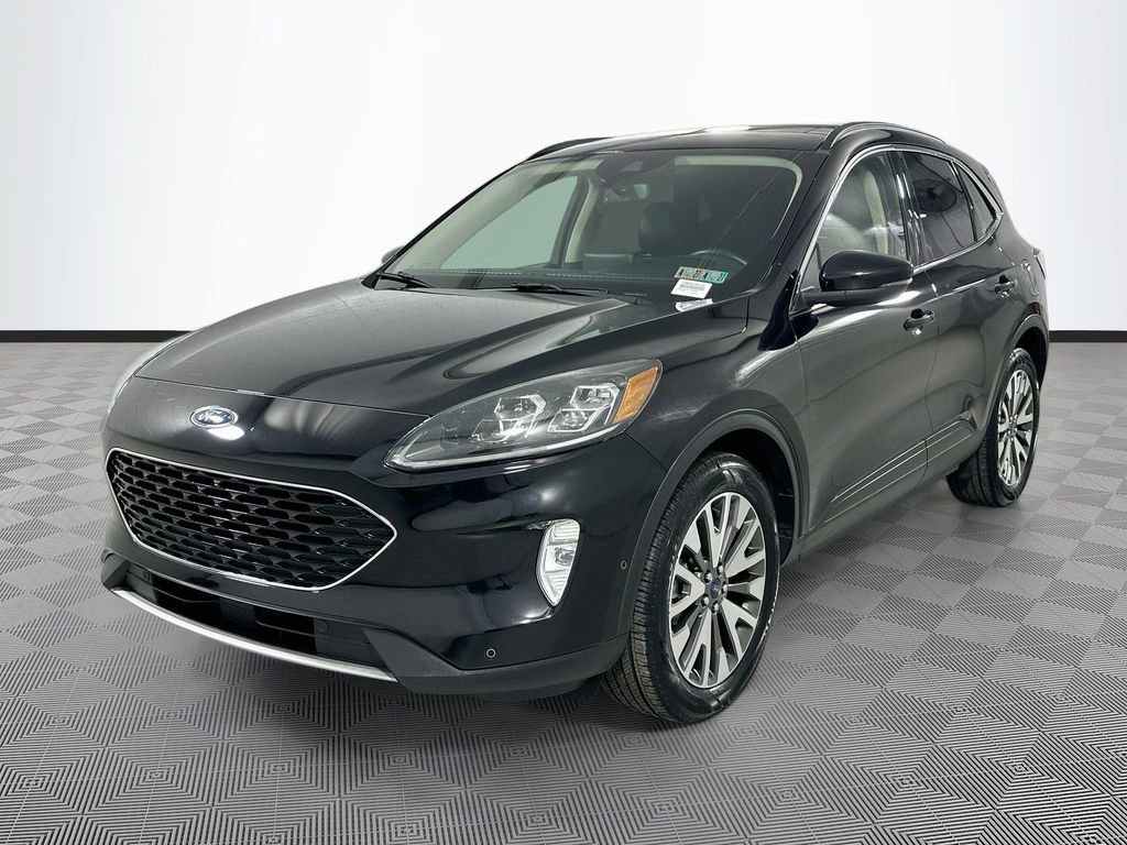 Certified 2020 Ford Escape Titanium w/ Titanium Premium Package 2.0 AWD/4WD image 5