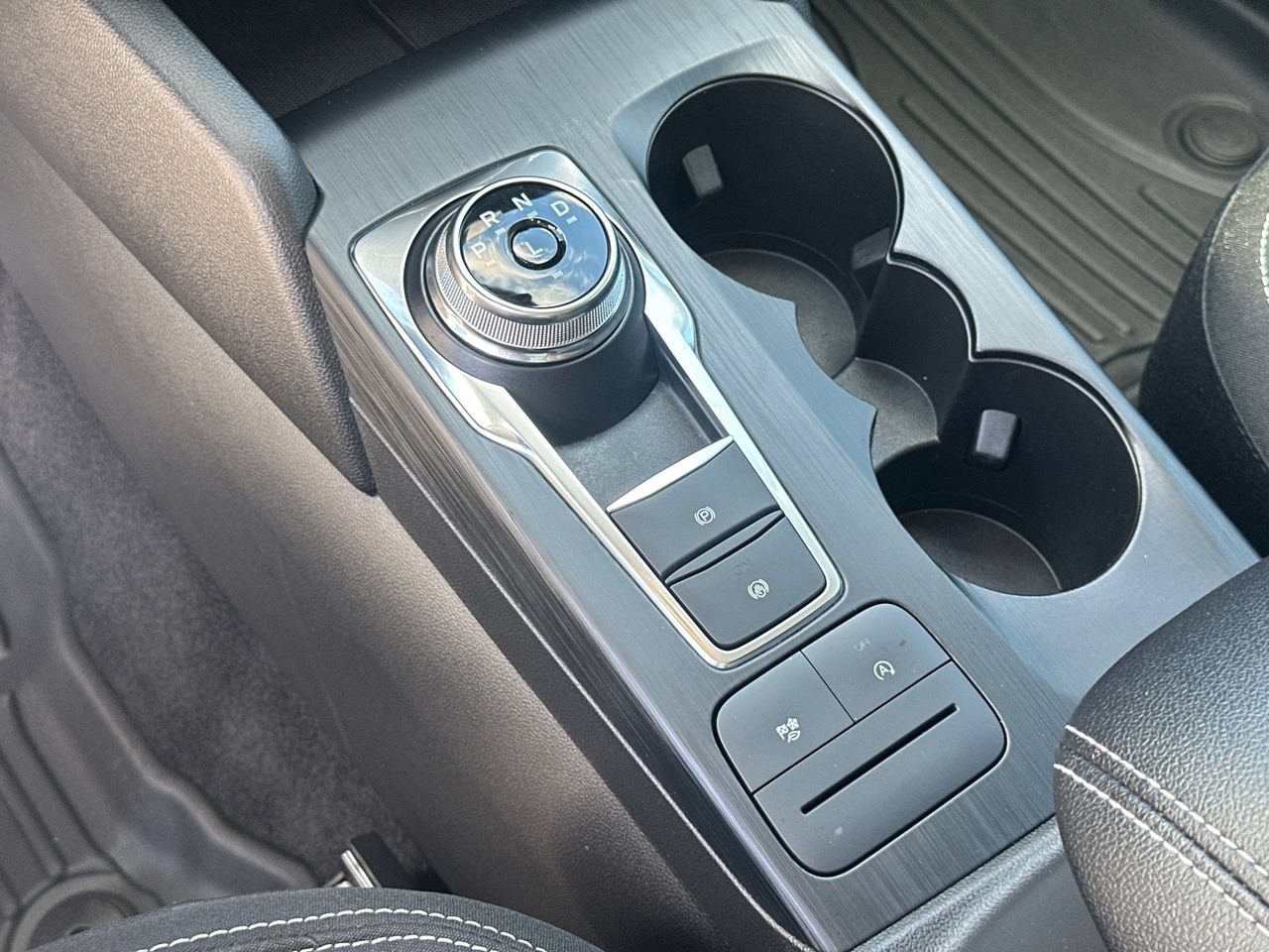 Certified 2025 Ford Escape Active FWD image 32