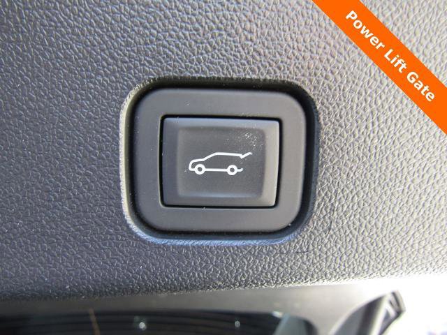 Used 2025 Buick Enclave Sport Touring AWD/4WD image 23