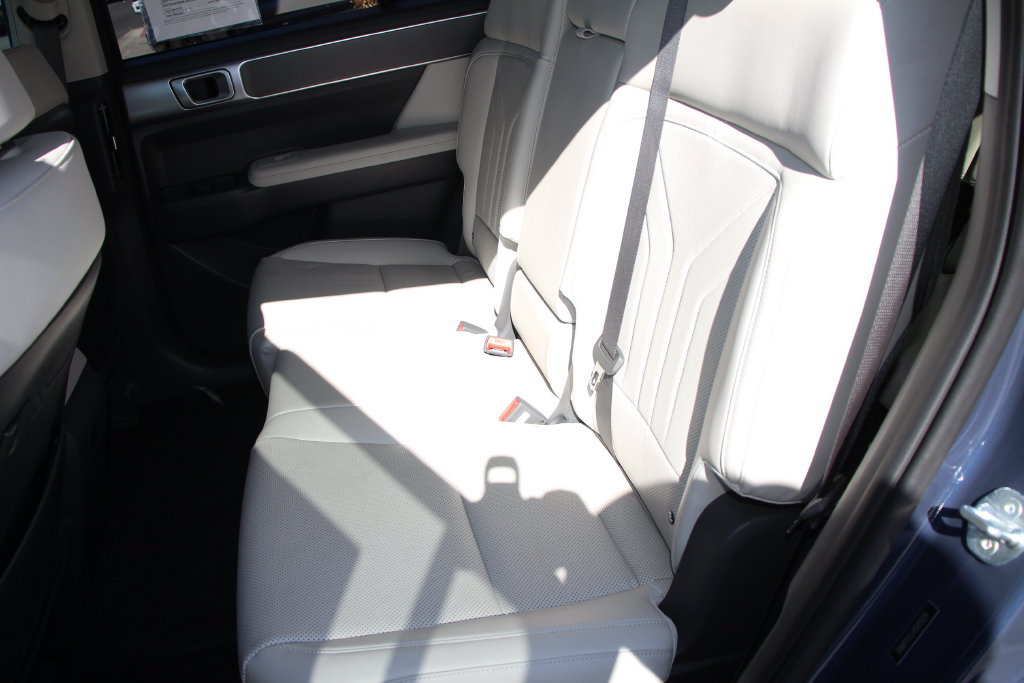 Used 2025 Hyundai Santa Fe SEL AWD/4WD image 21
