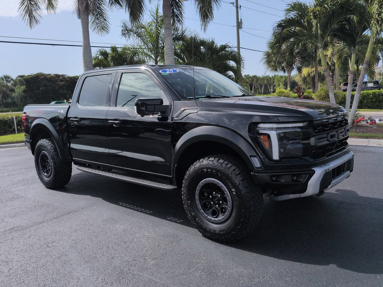 Certified 2025 Ford F150 Raptor AWD/4WD image 2