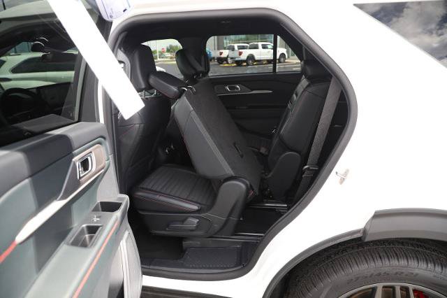 Certified 2025 Ford Explorer ST-Line w/ ST-Line Street Pack AWD/4WD image 30