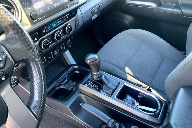 Used 2017 Toyota Tacoma TRD Sport w/ Premium & Technology Package AWD/4WD image 17