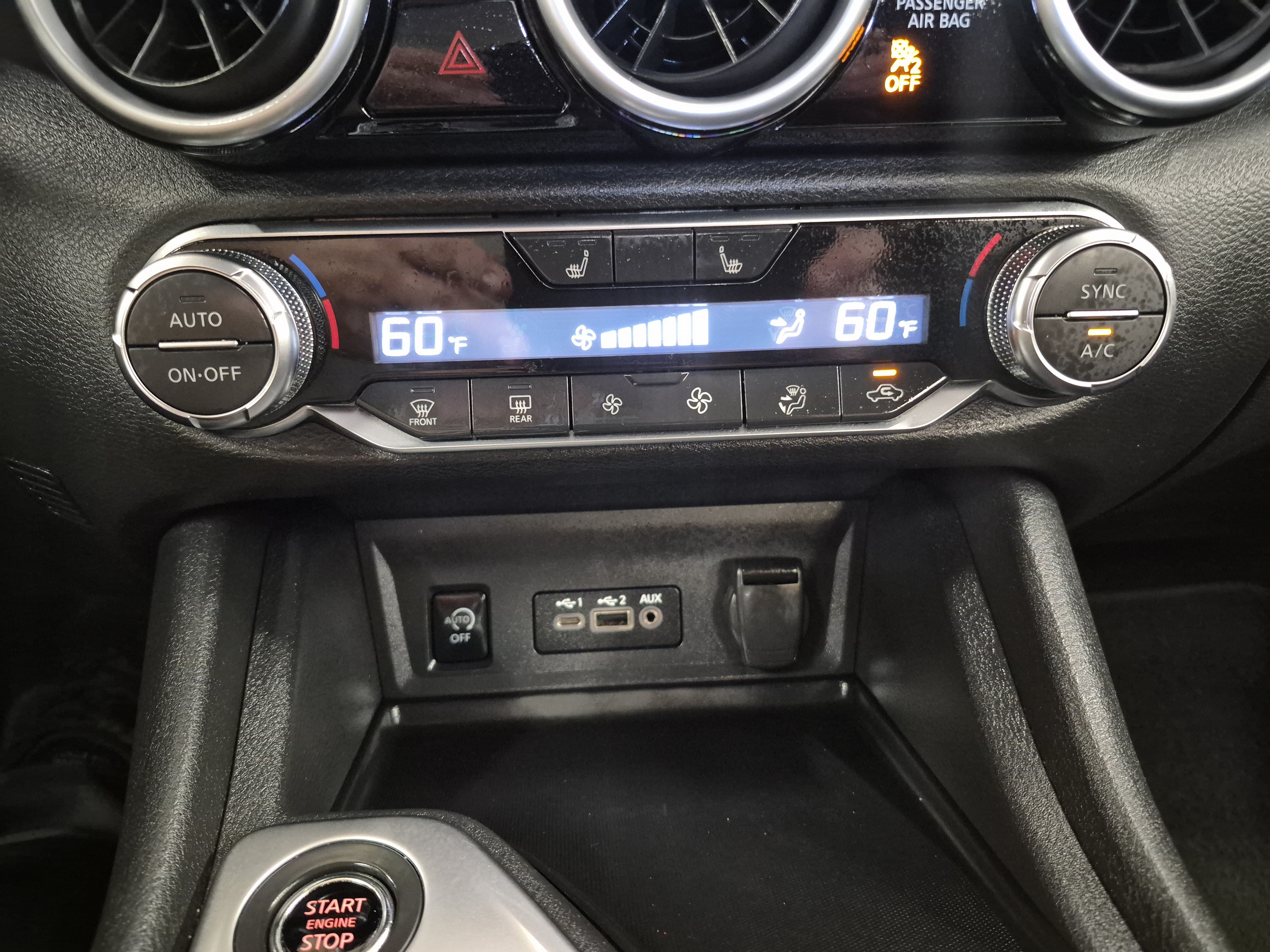 Used 2025 Nissan Sentra SR FWD image 29