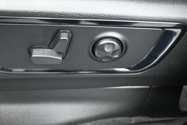 Used 2023 RAM 1500 Limited AWD/4WD image 11