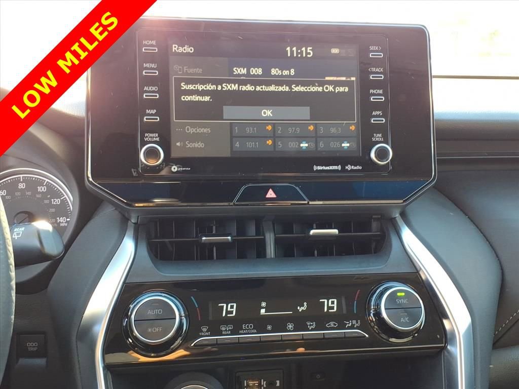 Used 2021 Toyota Venza LE w/ Carpet Mat Package (TMS) image 21