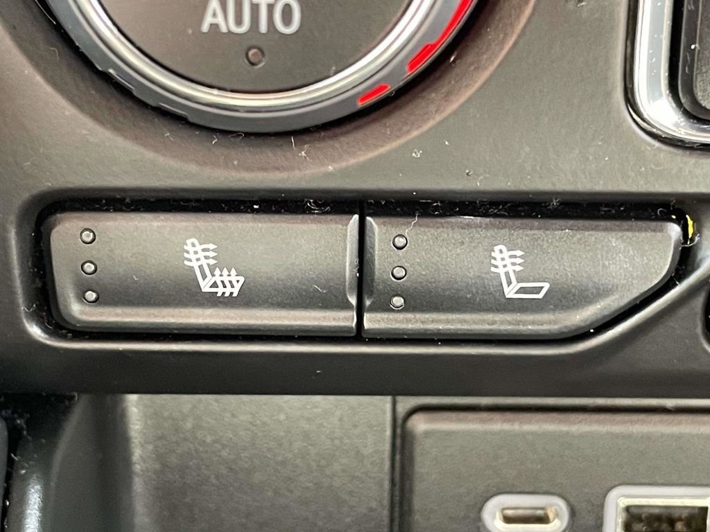 Used 2023 Chevrolet Suburban Z71 w/ Luxury Package image 20