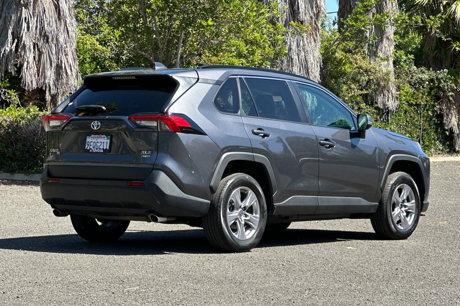Used 2023 Toyota RAV4 XLE w/ Convenience Package AWD/4WD image 3