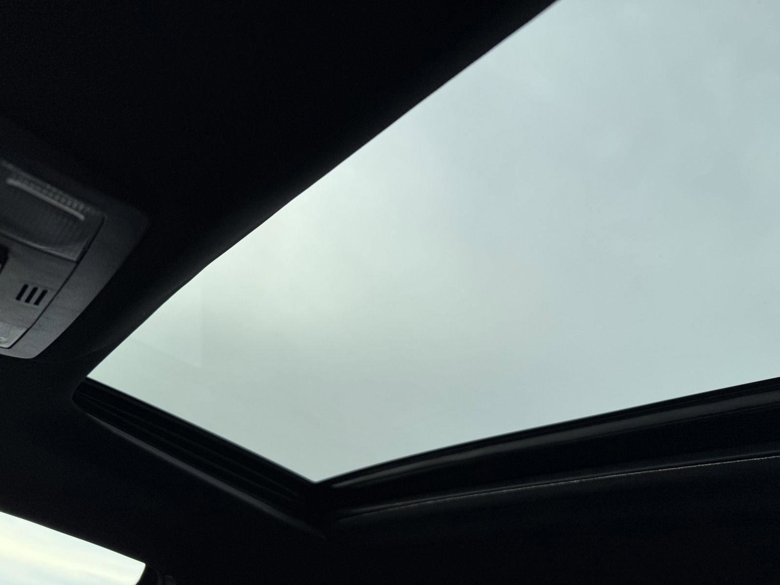 Used 2023 Toyota Tacoma Limited image 19