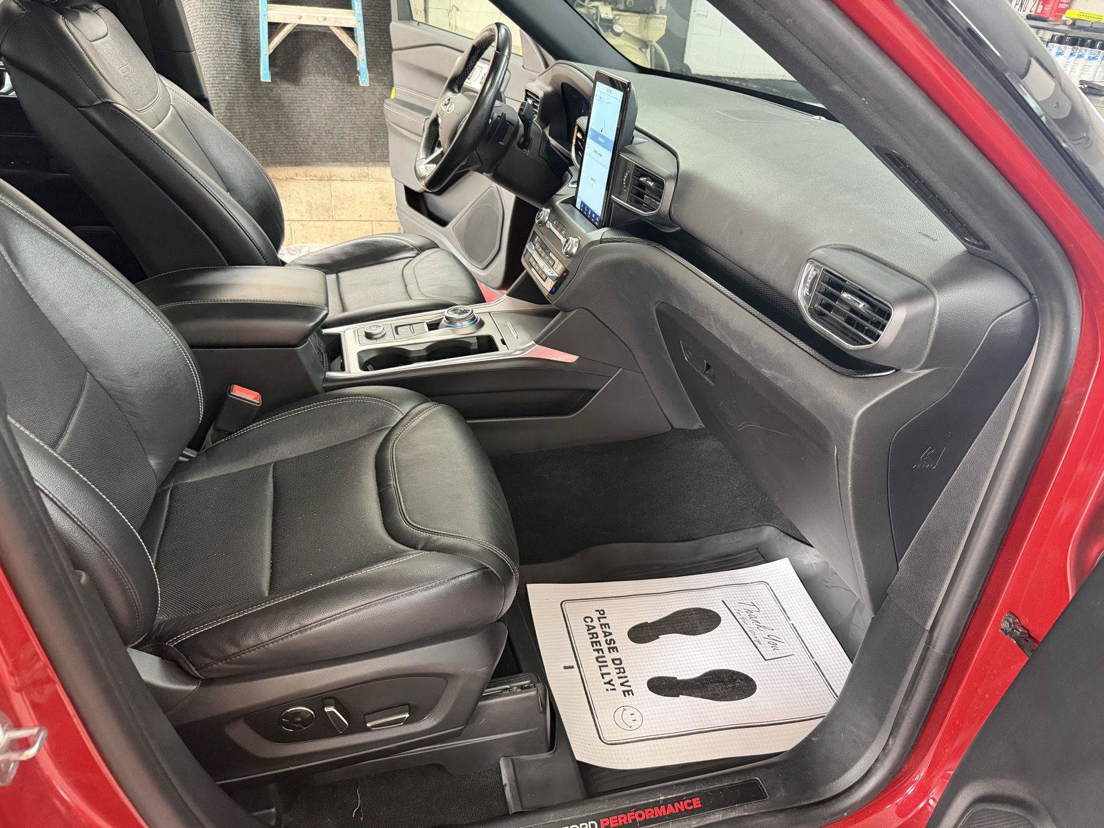 Certified 2020 Ford Explorer ST w/ Premium Technology Package AWD/4WD image 31