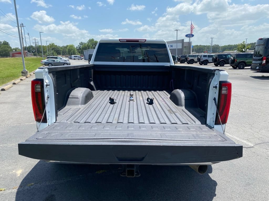 Used 2024 GMC Sierra 3500 Pro AWD/4WD image 9