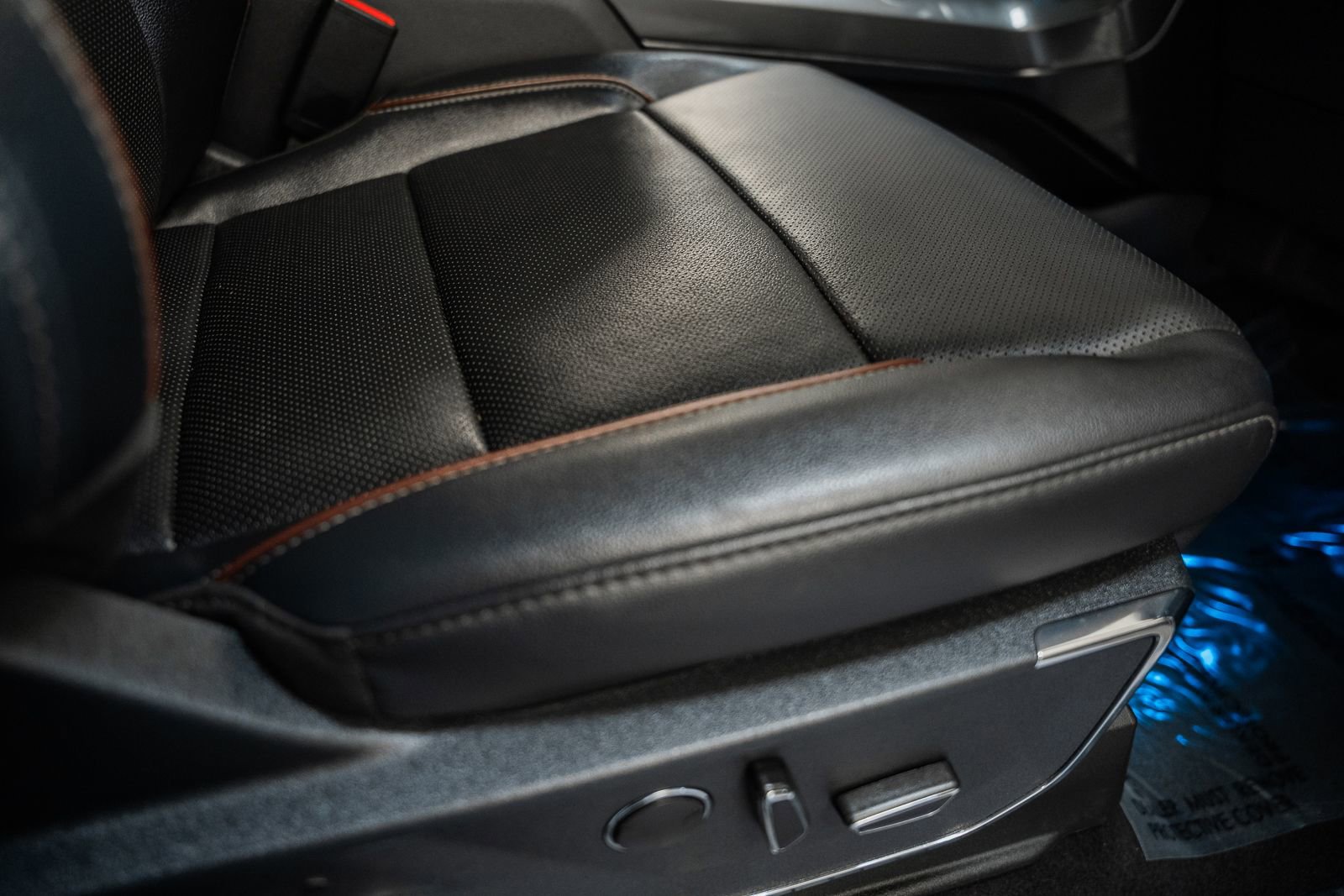 Certified 2023 Ford F150 Lariat w/ Equipment Group 502A High image 42