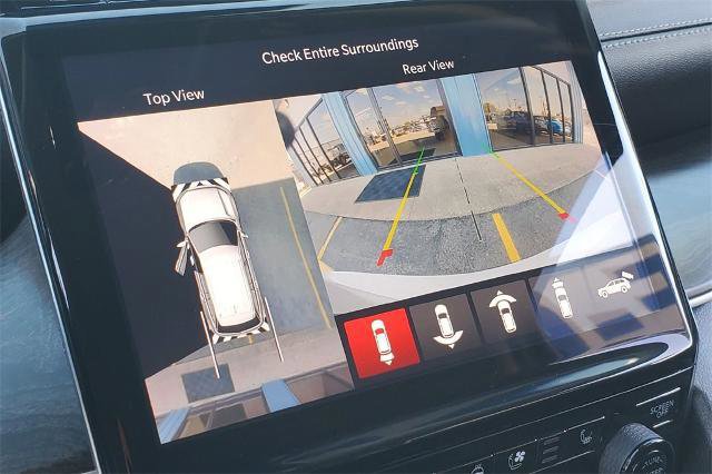 Used 2023 Jeep Grand Cherokee L Limited w/ Luxury Tech Group II image 17