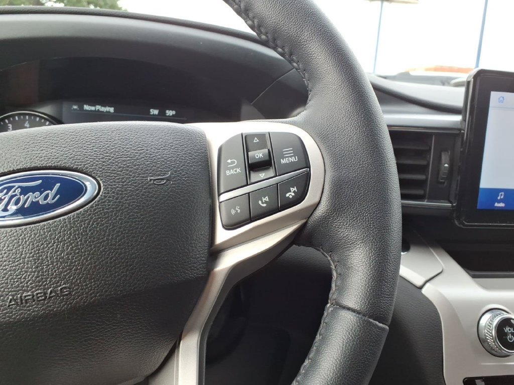 Certified 2023 Ford Explorer XLT w/ Equipment Group 202A AWD/4WD image 18
