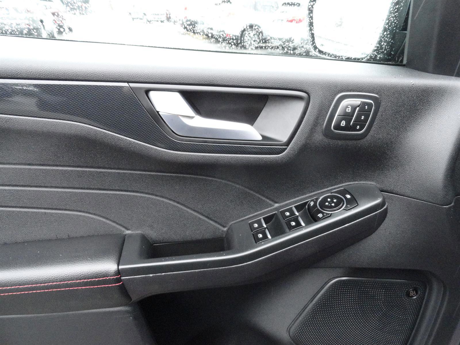 Certified 2023 Ford Escape ST-Line Elite w/ Premium Technology Package image 10