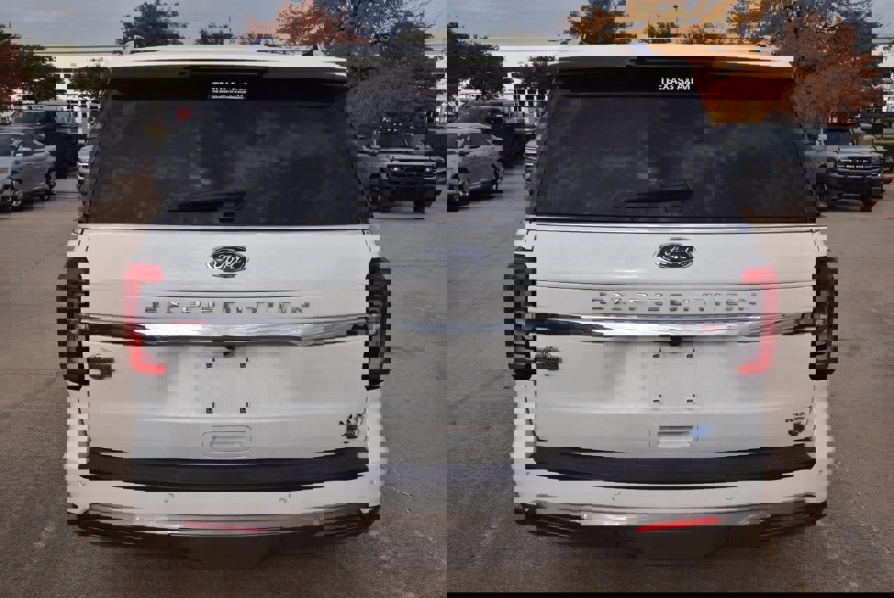 Certified 2023 Ford Expedition Max King Ranch image 6