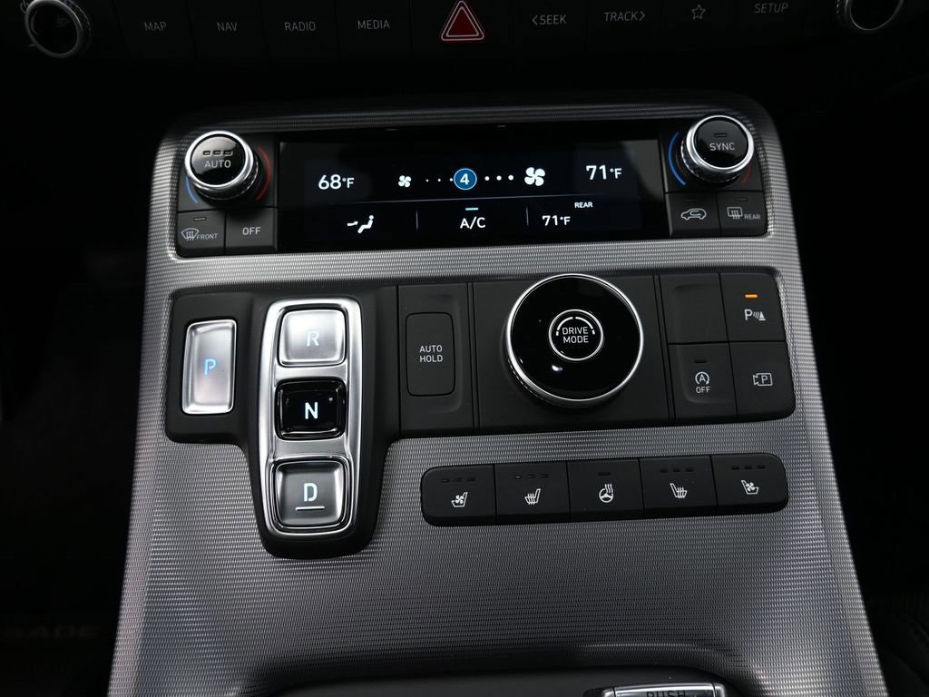 Used 2023 Hyundai Palisade Calligraphy image 30