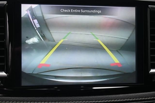 Used 2023 Chrysler Pacifica Limited FWD image 16