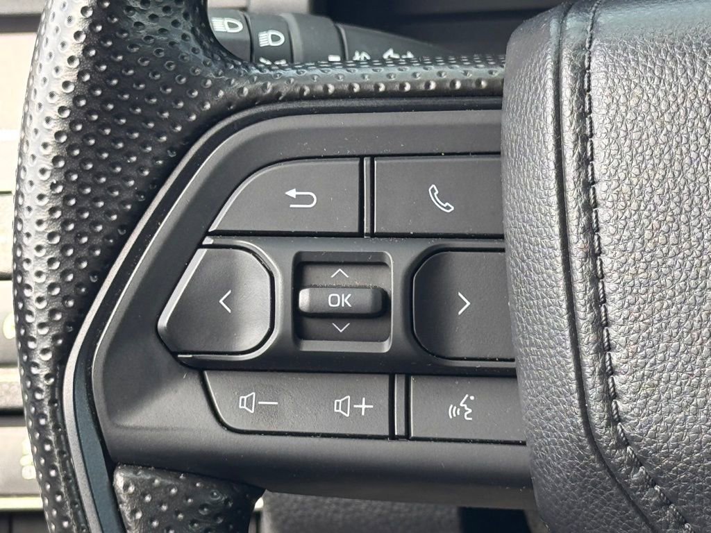 Used 2025 Toyota Tacoma SR5 image 22