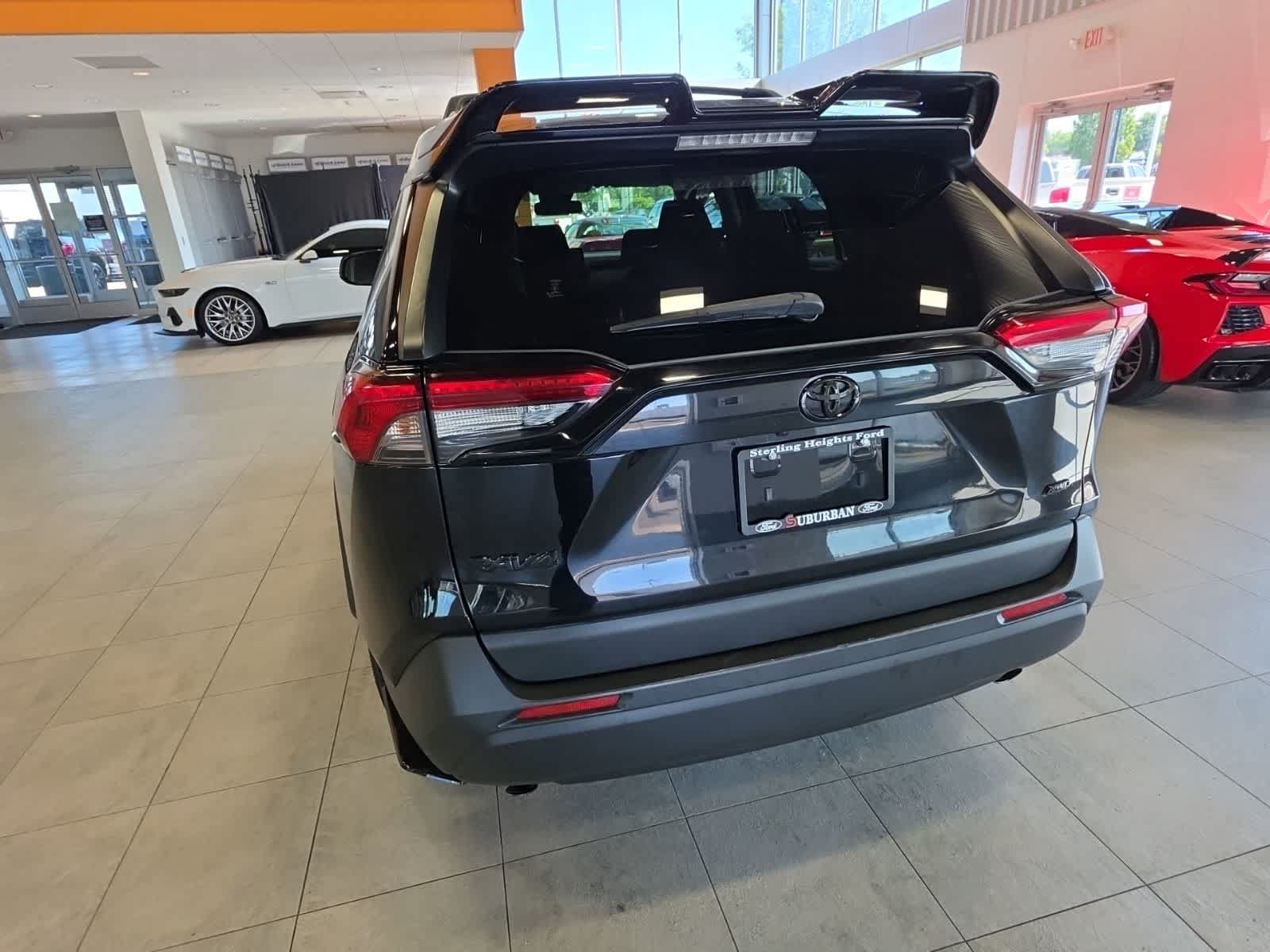 Used 2020 Toyota RAV4 LE w/ All Weather Liner Package AWD/4WD image 13