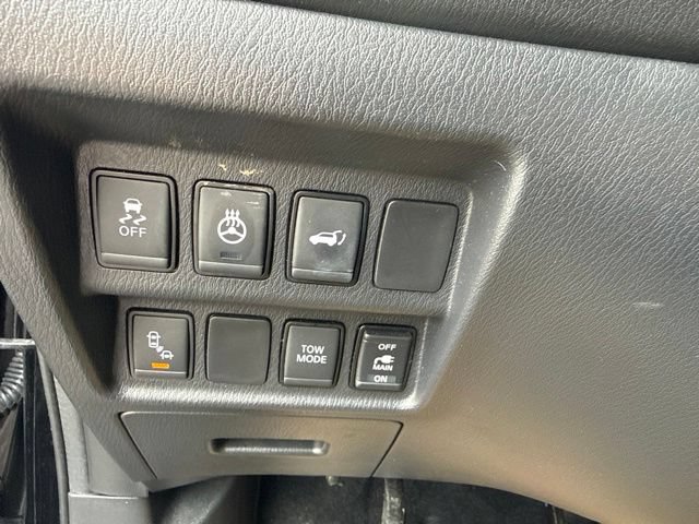 Used 2018 Nissan Pathfinder SL AWD/4WD image 19