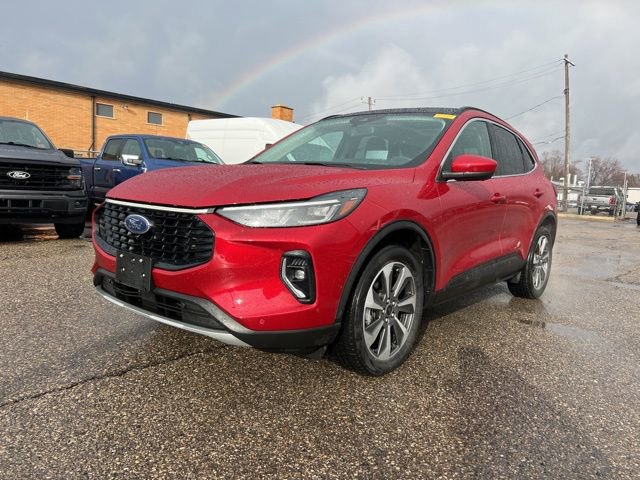 Certified 2023 Ford Escape Platinum w/ Premium Technology Package image 5